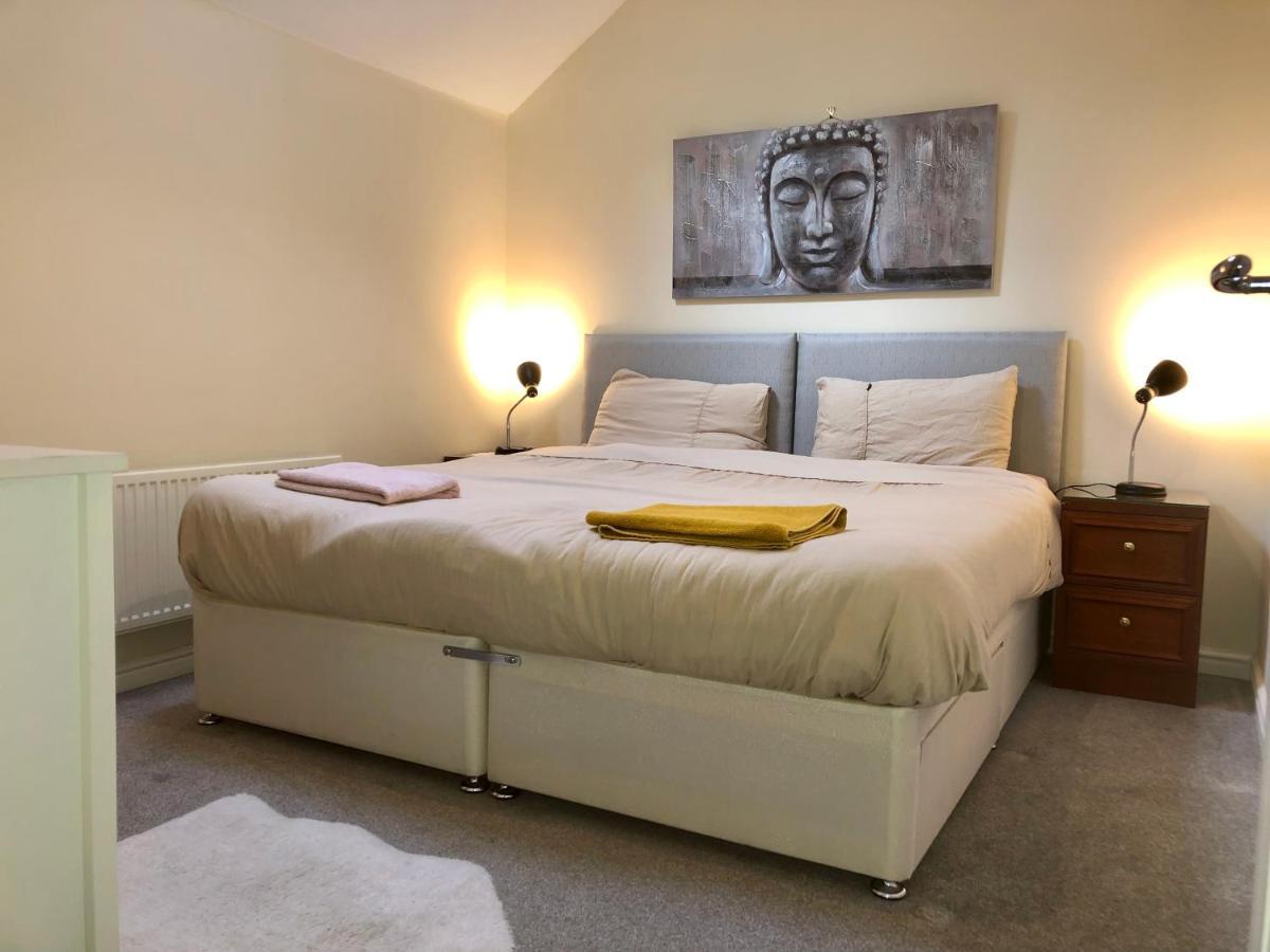 Entire Two Bed Coach House Super King Beds Turn Into Singles Villa เอ็กซิเตอร์ ภายนอก รูปภาพ